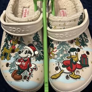 Disney Parks CROCS 2022 Mickey Christmas Holiday Fleece Lined Adult 9M 11W NEW
